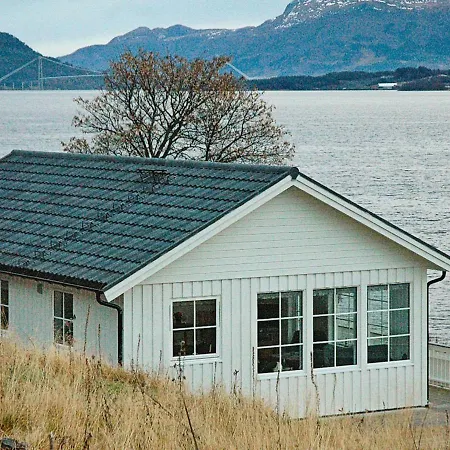 Two-bedroom Holiday In Averoy 3