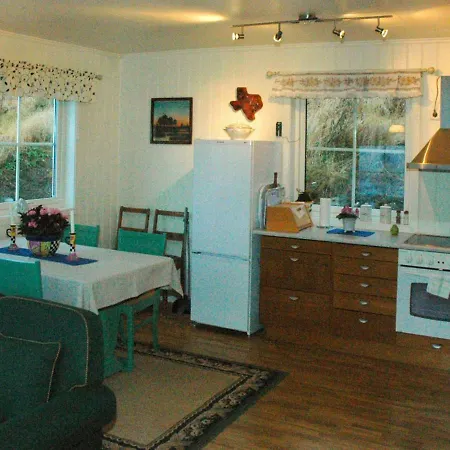 Two-bedroom Holiday In Averoy 3