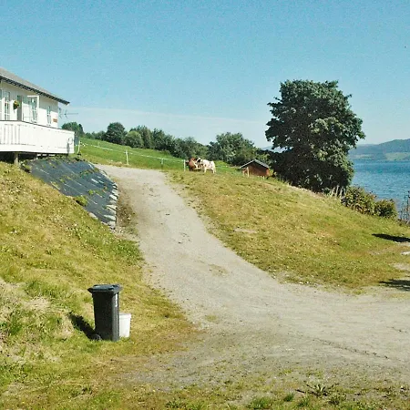 Two-bedroom Holiday In Averoy 3 *
