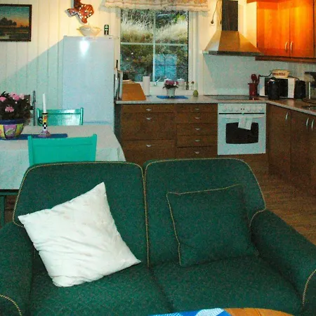Two-bedroom Holiday In Averoy 3 Stokke (More og Romsdal)